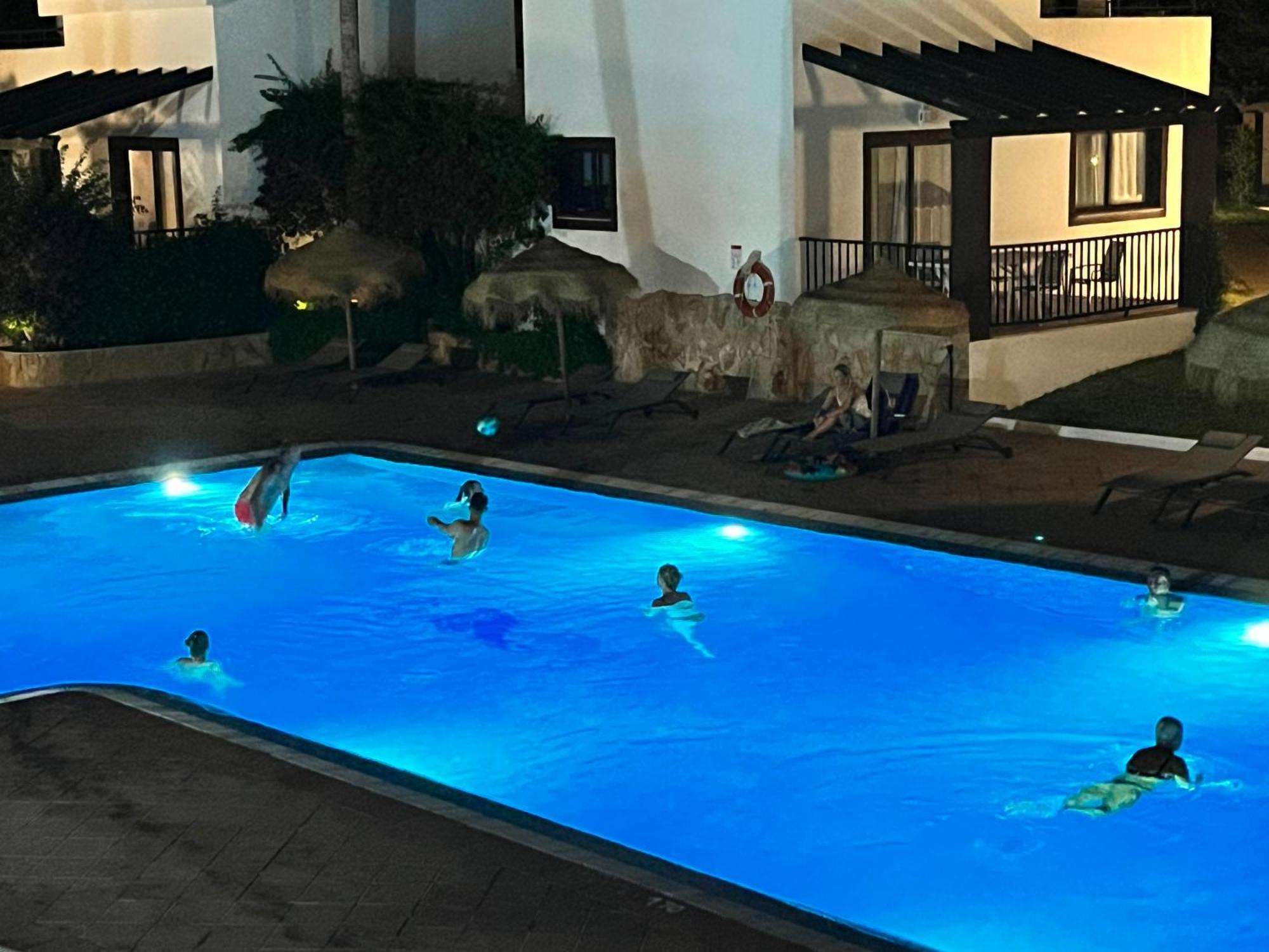 Nuramar Aparthotel Cala en Bosch Dış mekan fotoğraf