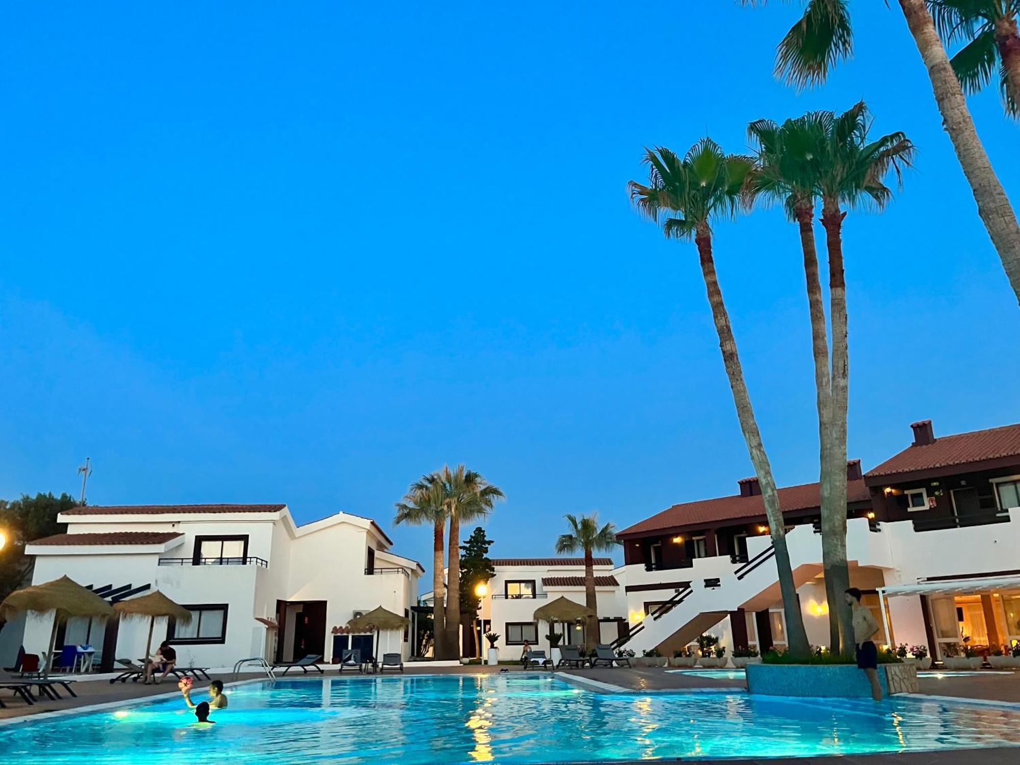 Nuramar Aparthotel Cala en Bosch Dış mekan fotoğraf