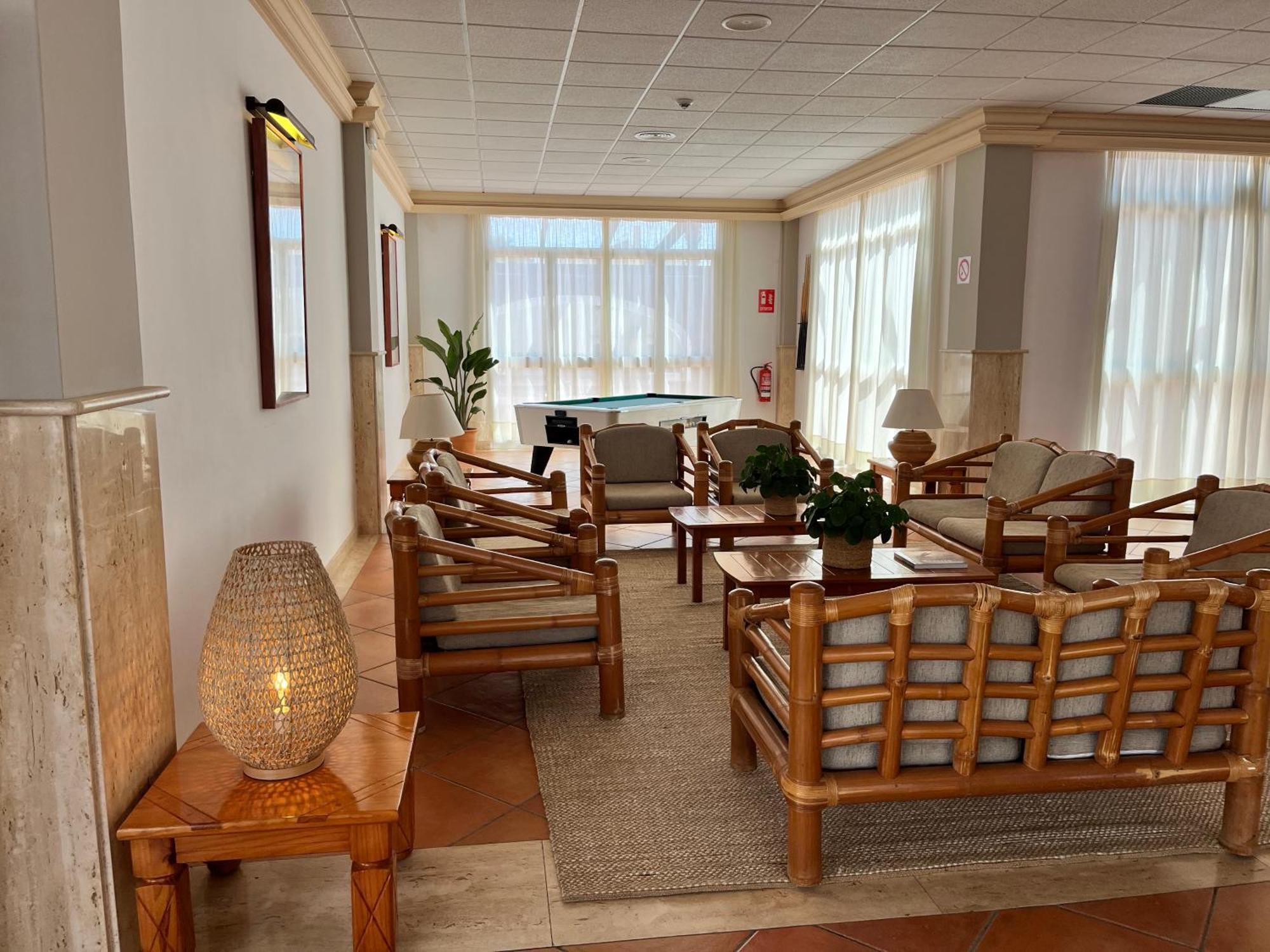 Nuramar Aparthotel Cala en Bosch Dış mekan fotoğraf