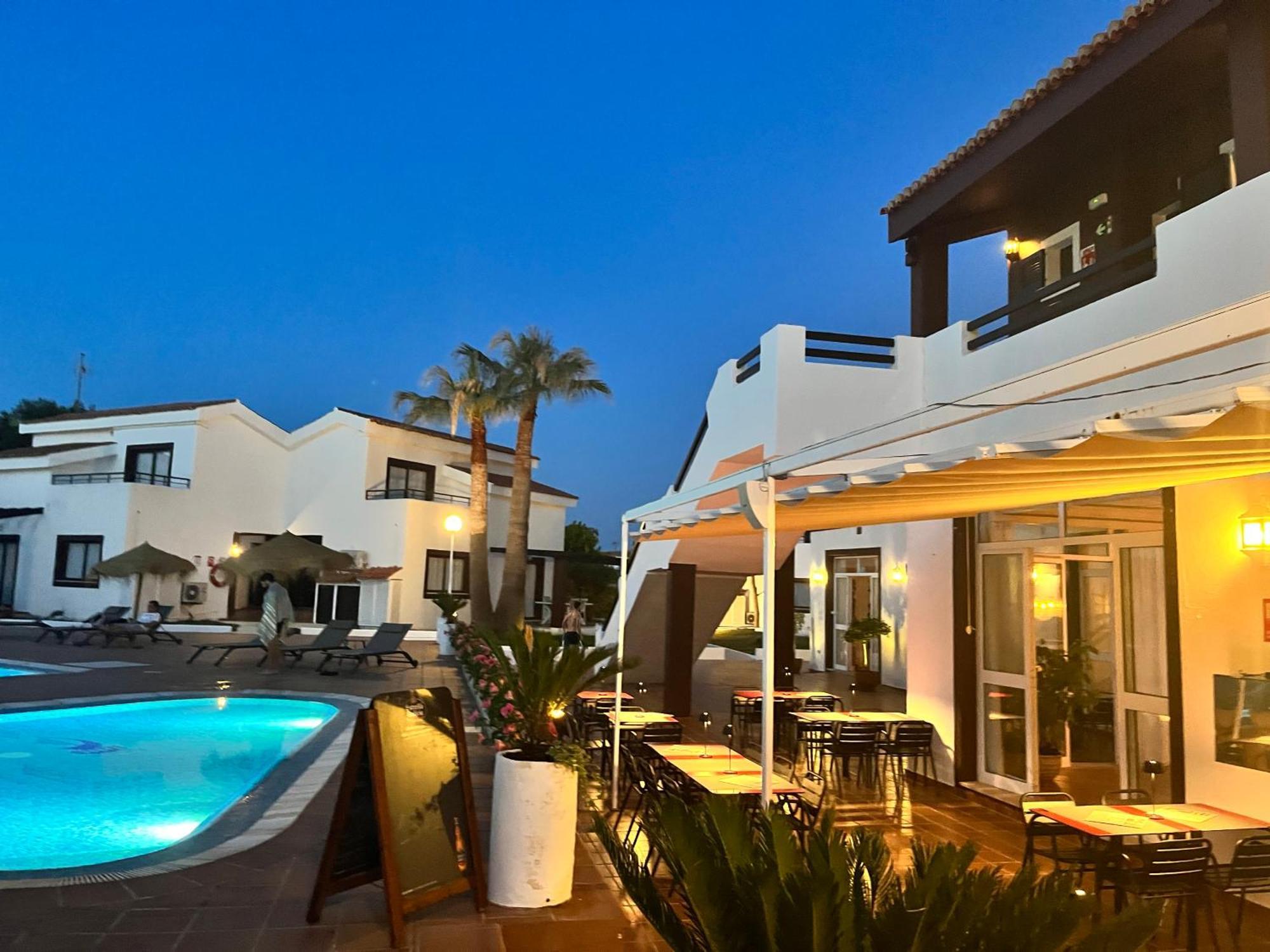 Nuramar Aparthotel Cala en Bosch Dış mekan fotoğraf