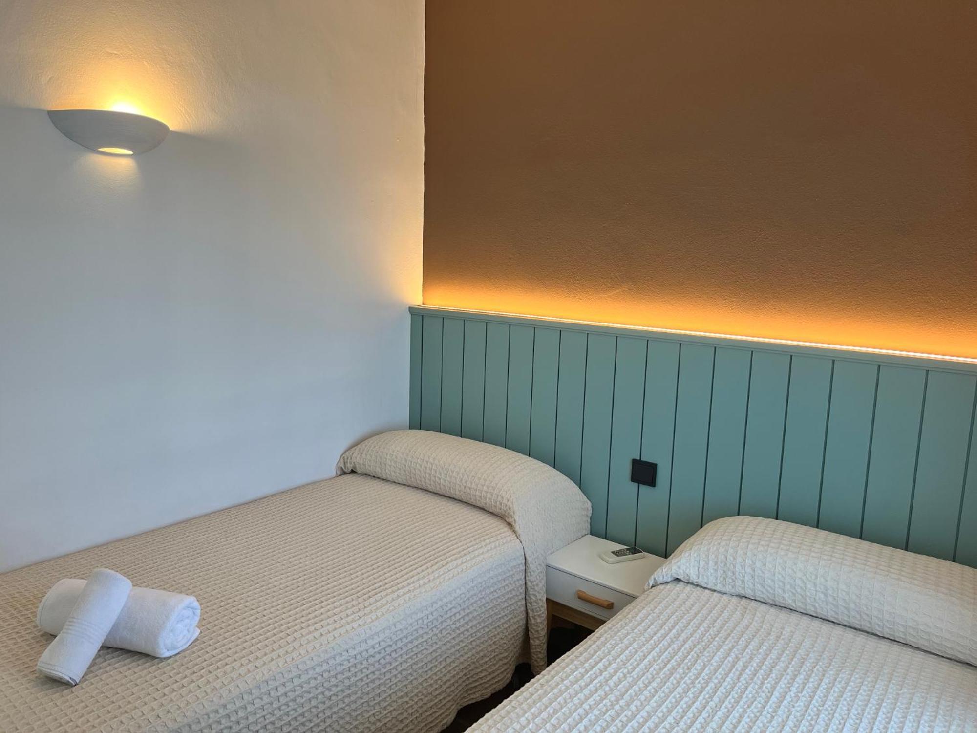 Nuramar Aparthotel Cala en Bosch Dış mekan fotoğraf