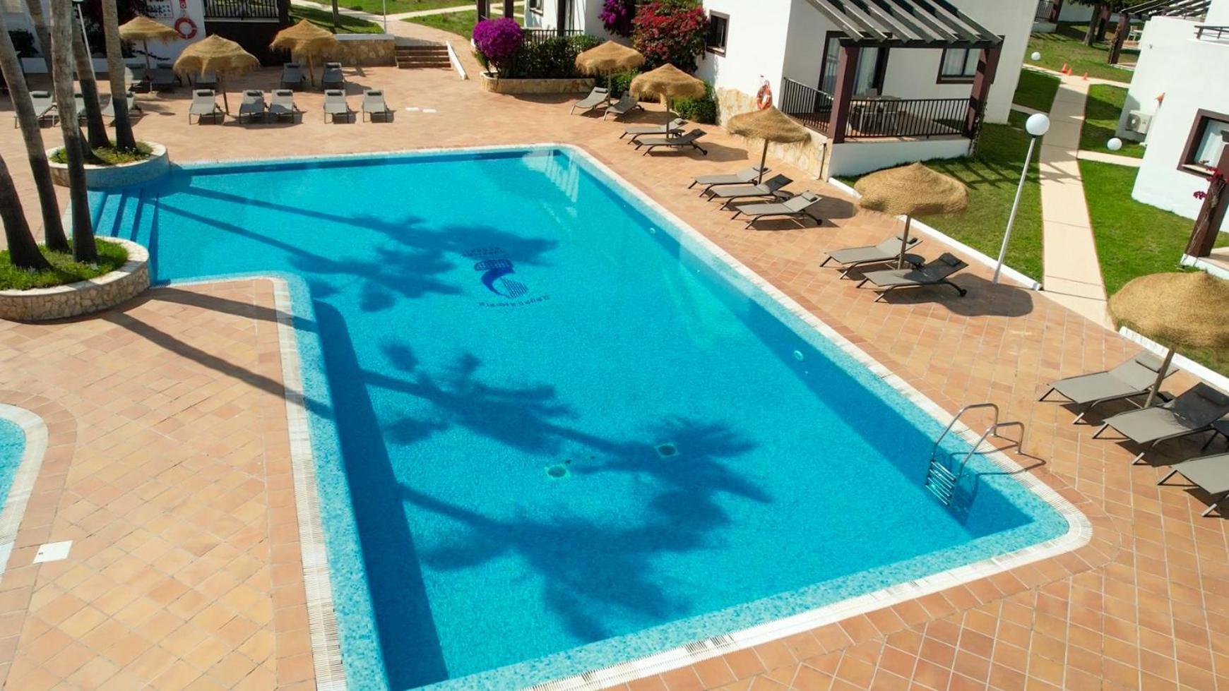 Nuramar Aparthotel Cala en Bosch Dış mekan fotoğraf