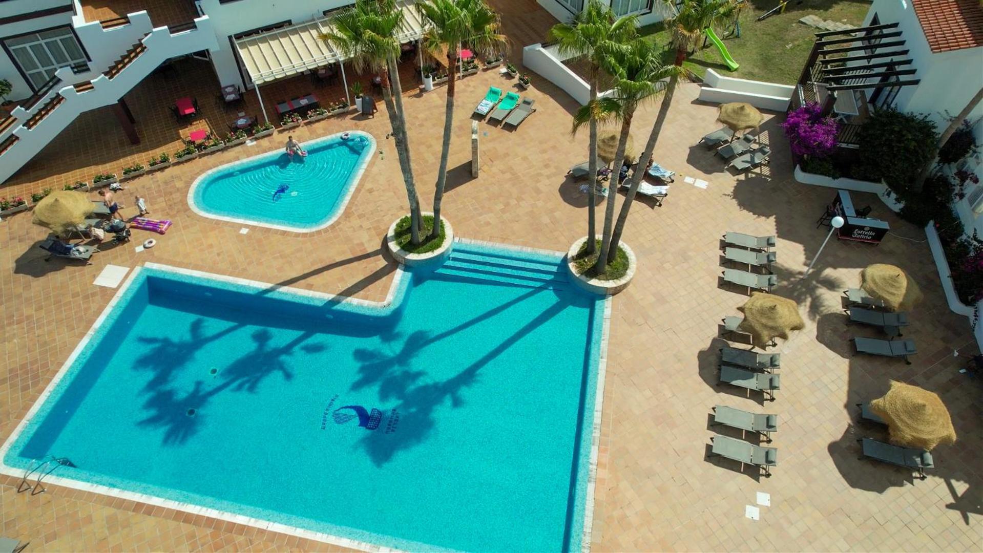 Nuramar Aparthotel Cala en Bosch Dış mekan fotoğraf