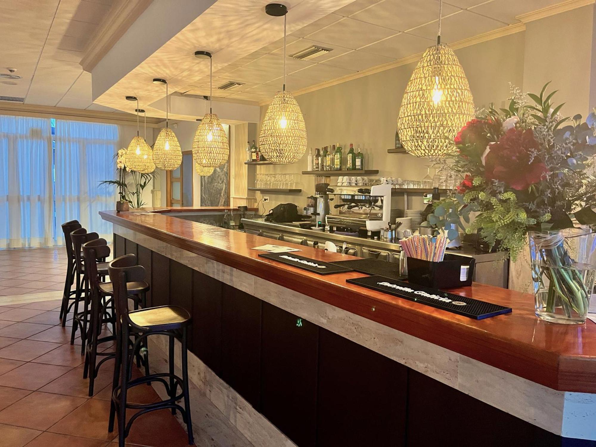 Nuramar Aparthotel Cala en Bosch Dış mekan fotoğraf