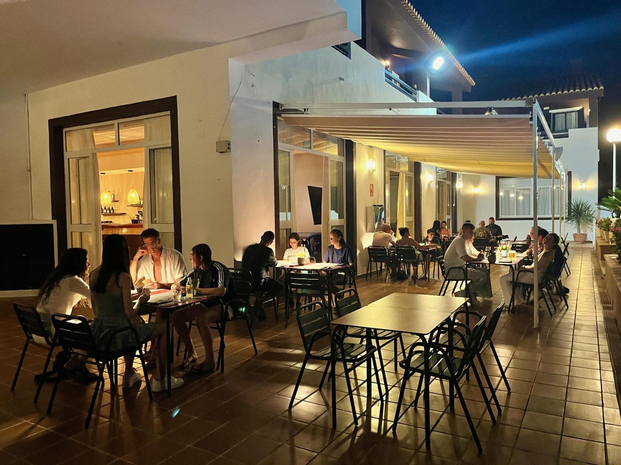 Nuramar Aparthotel Cala en Bosch Dış mekan fotoğraf