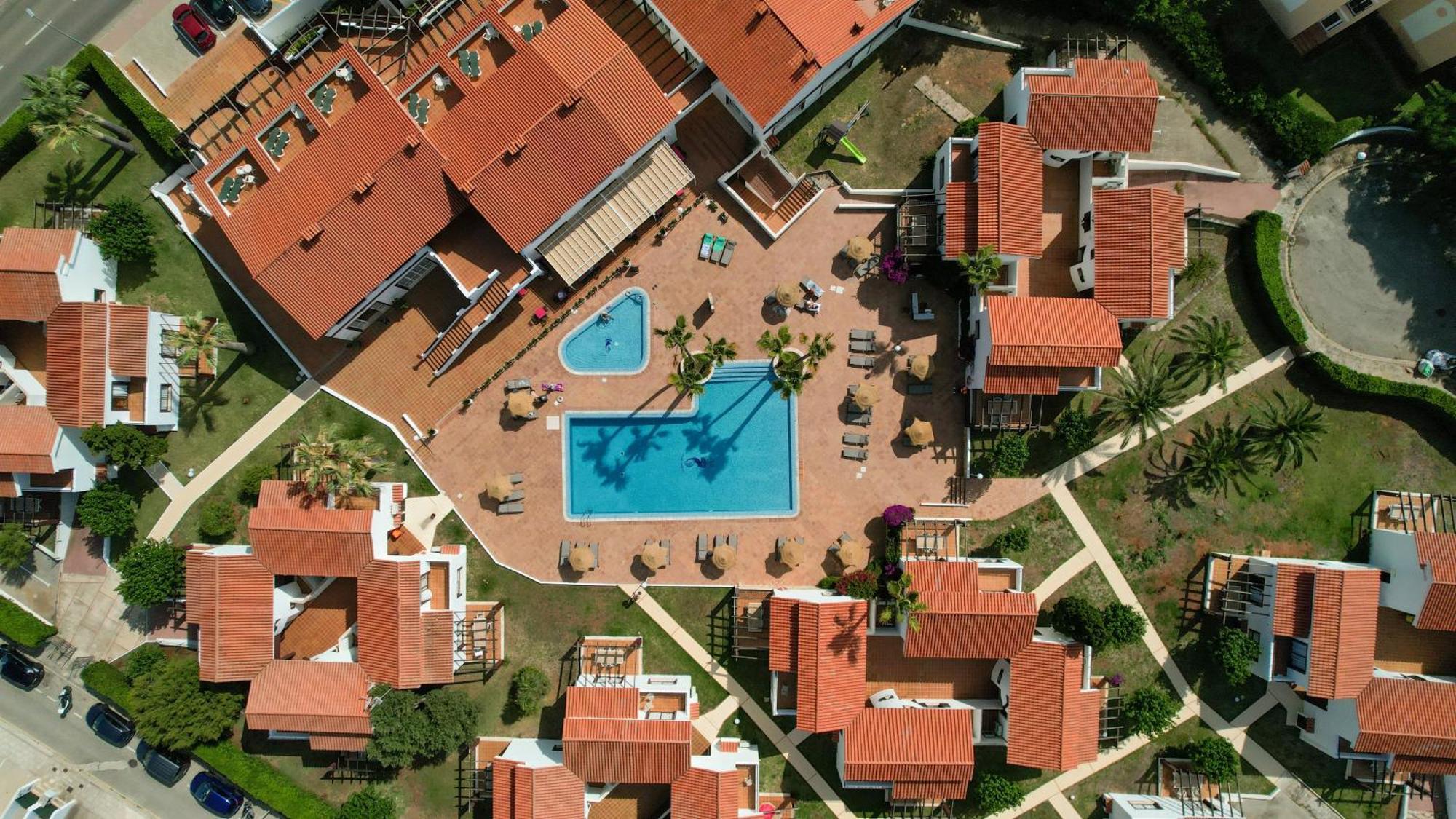 Nuramar Aparthotel Cala en Bosch Dış mekan fotoğraf
