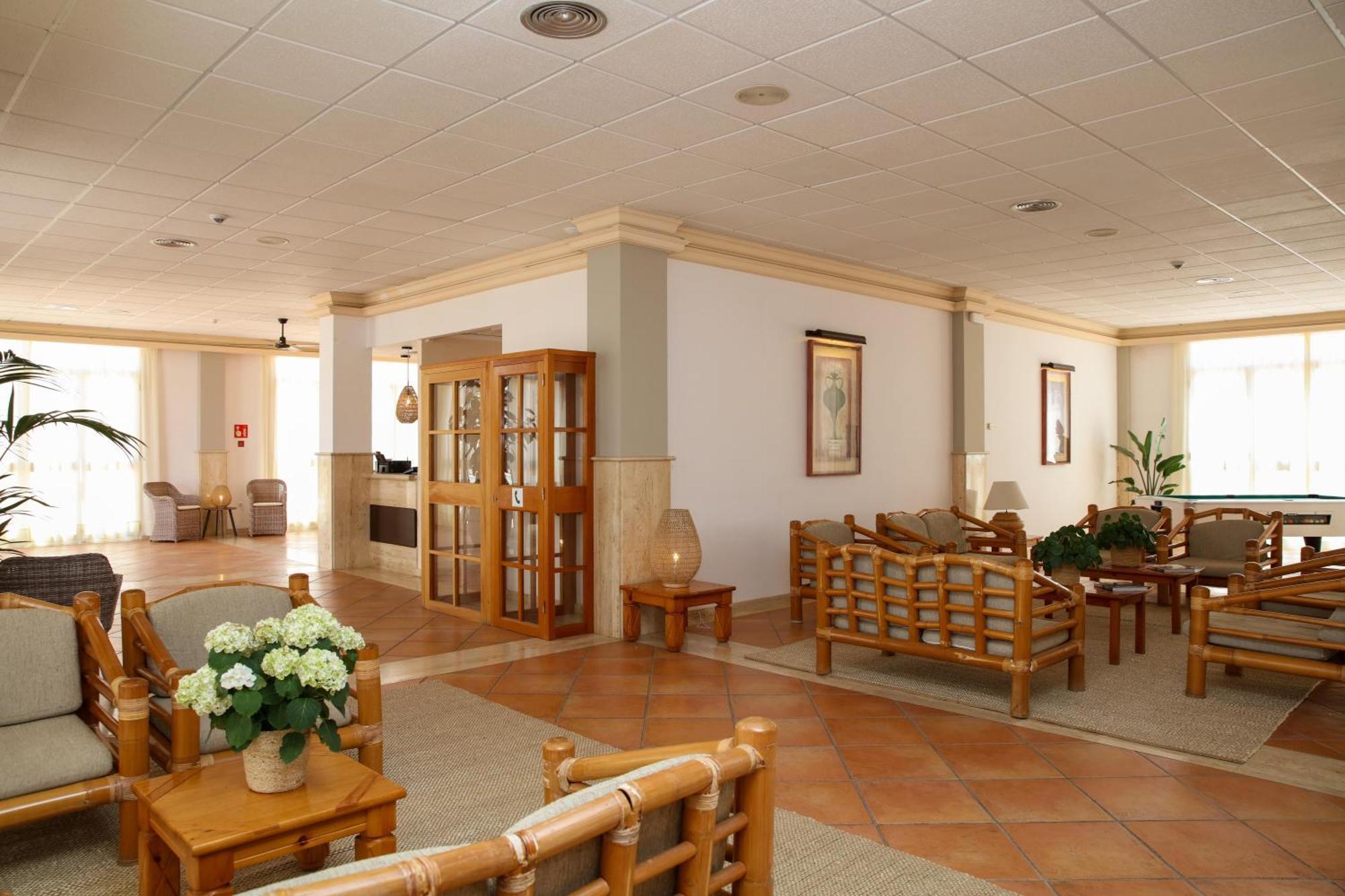 Nuramar Aparthotel Cala en Bosch Dış mekan fotoğraf