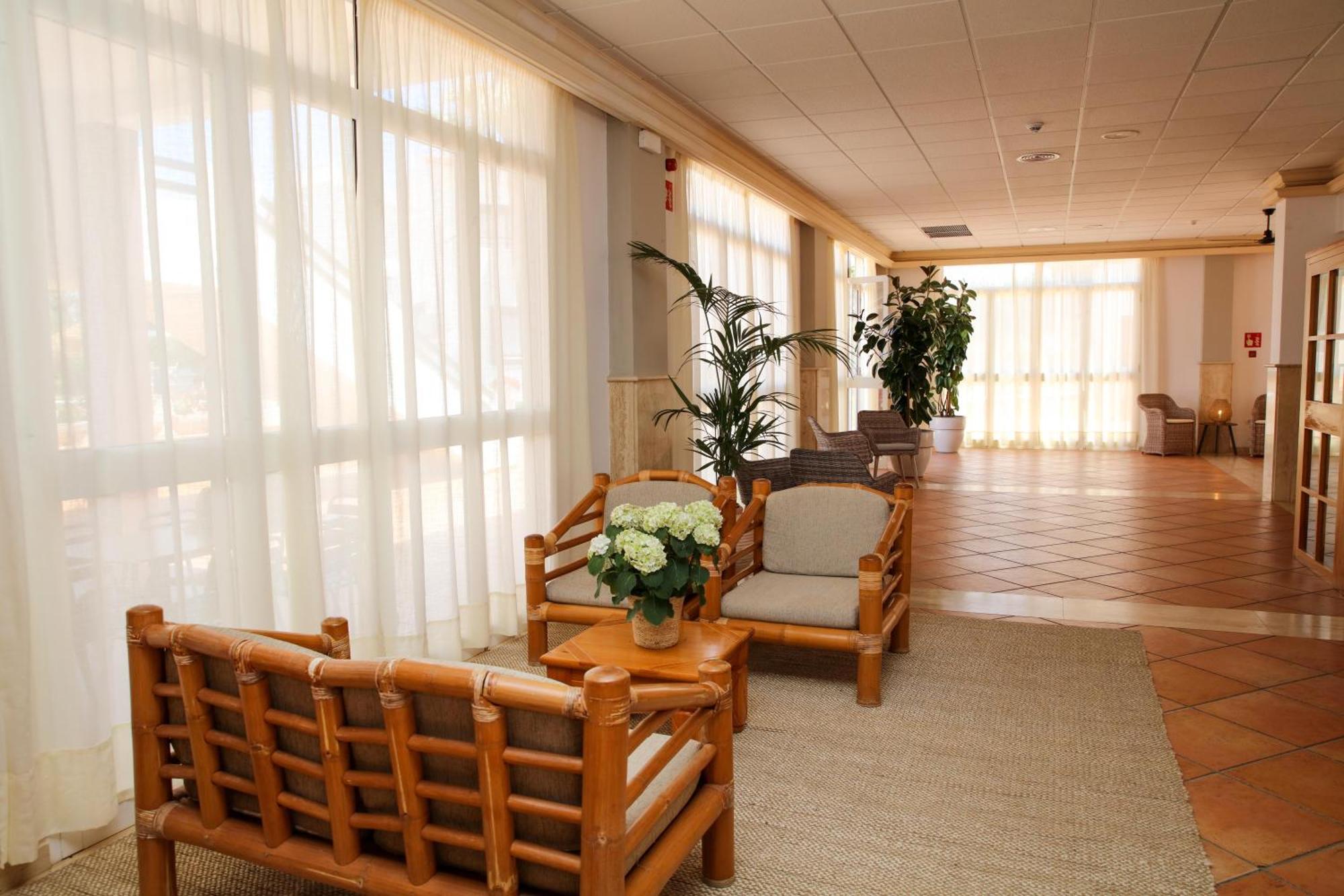 Nuramar Aparthotel Cala en Bosch Dış mekan fotoğraf