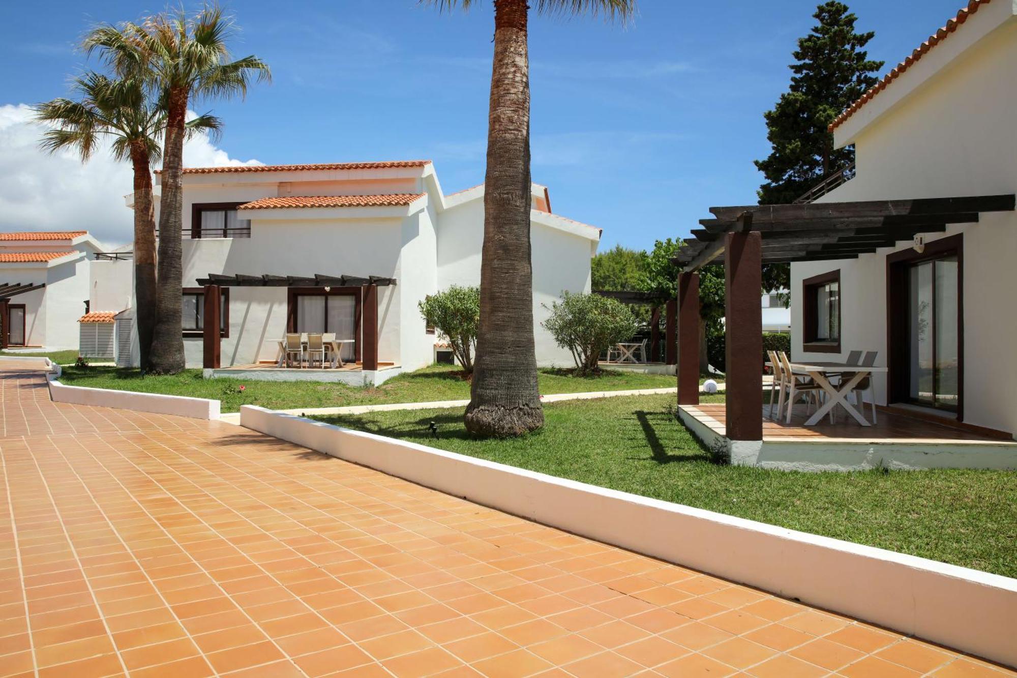 Nuramar Aparthotel Cala en Bosch Dış mekan fotoğraf